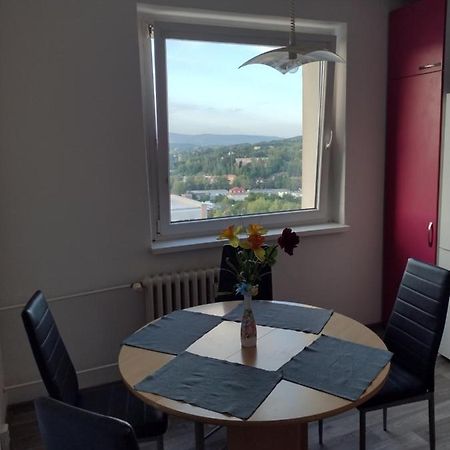 Apartmens Kv Karlovy Vary Bagian luar foto