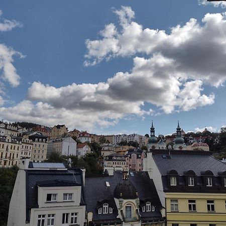 Apartmens Kv Karlovy Vary Bagian luar foto