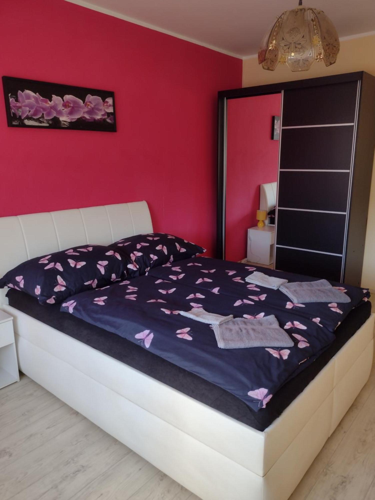 Apartmens Kv Karlovy Vary Bagian luar foto