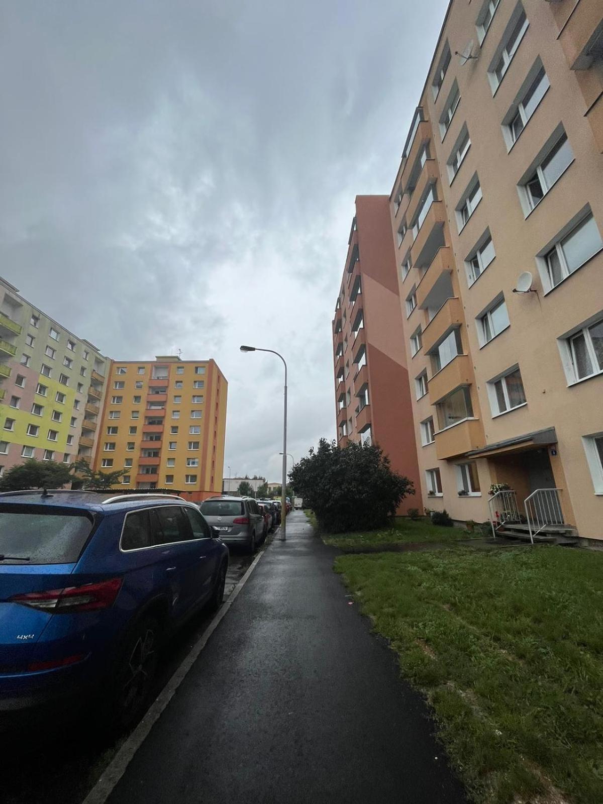 Apartmens Kv Karlovy Vary Bagian luar foto