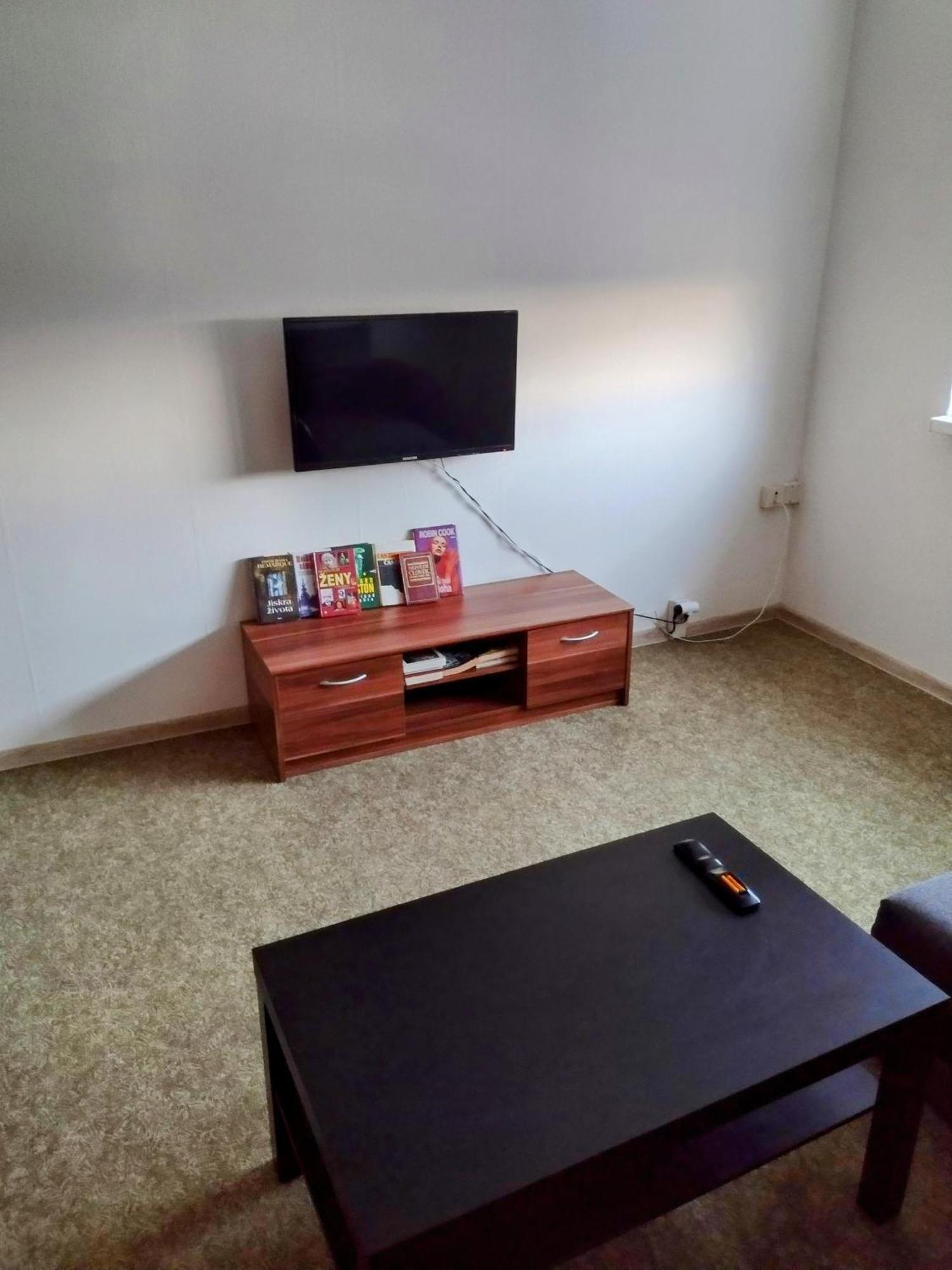 Apartmens Kv Karlovy Vary Bagian luar foto